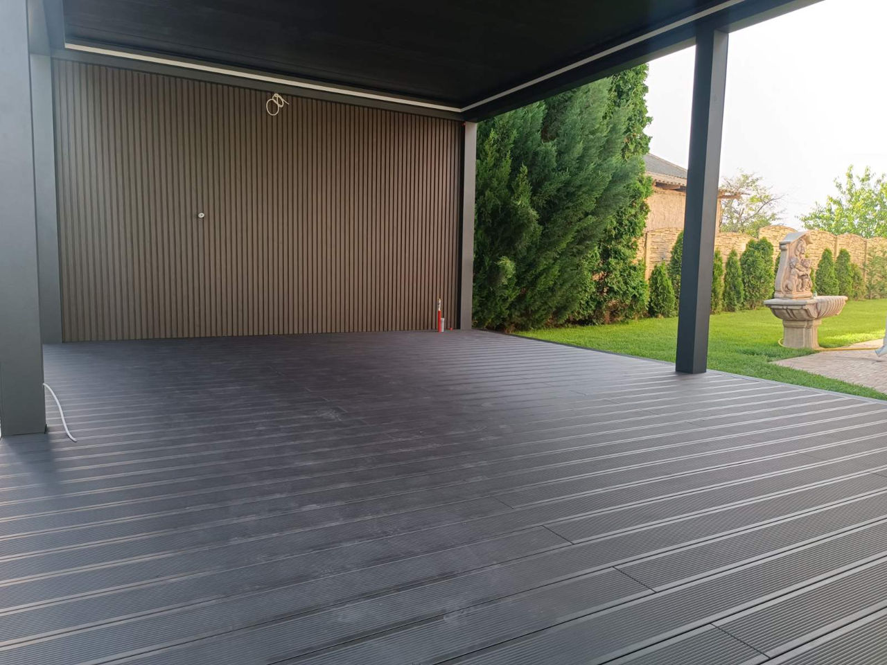 Riflaje decorative din lemn plastifiat pentru decorarea pereților foto 0