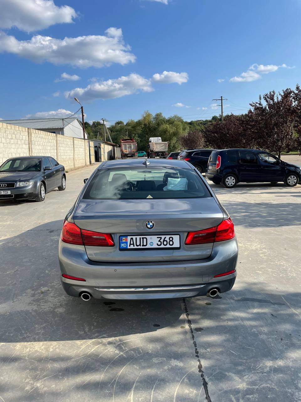 BMW 5 Series foto 4