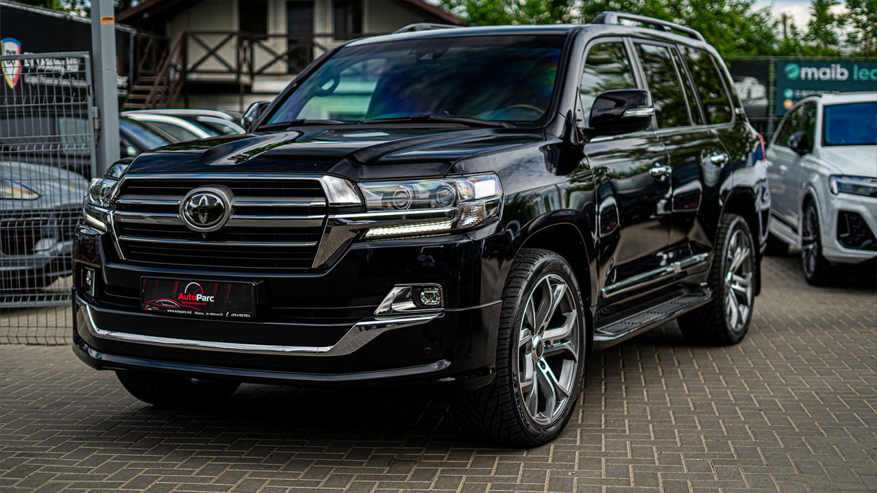 Toyota Land Cruiser фото 0