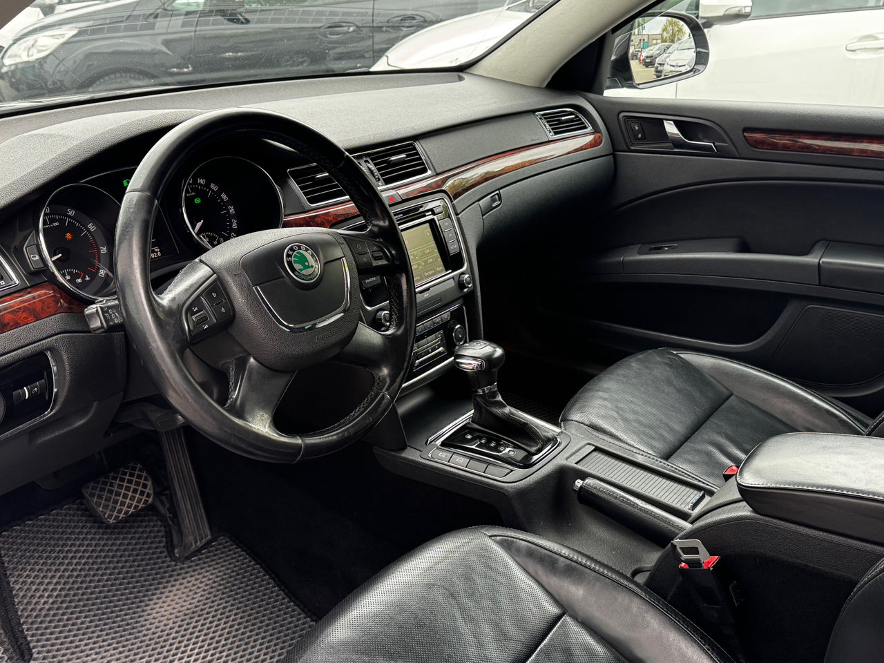 Skoda Superb foto 6