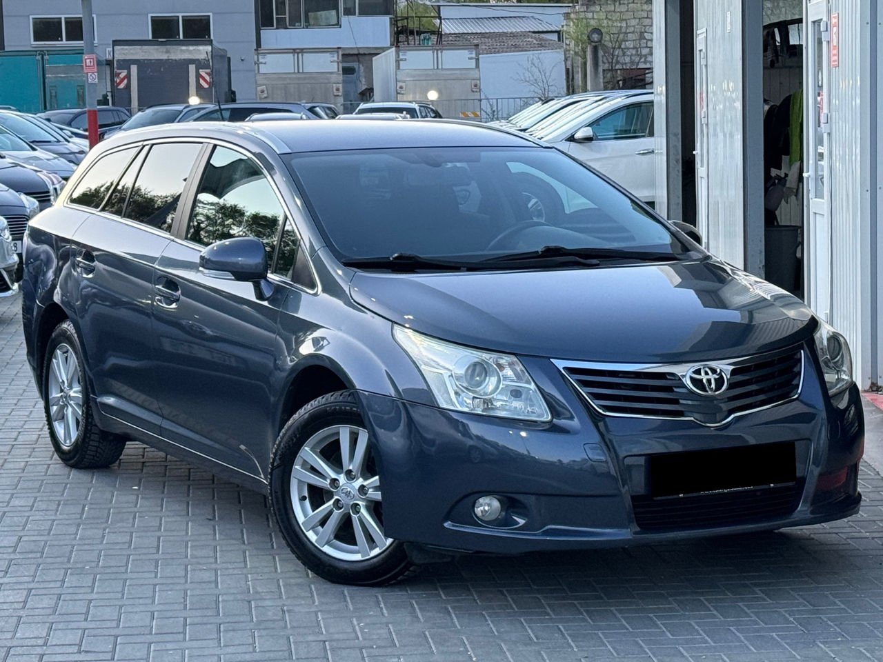 Toyota Avensis foto 0