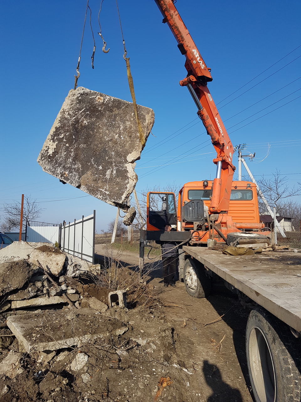 Демонтаж старых домов строений сарай навесов