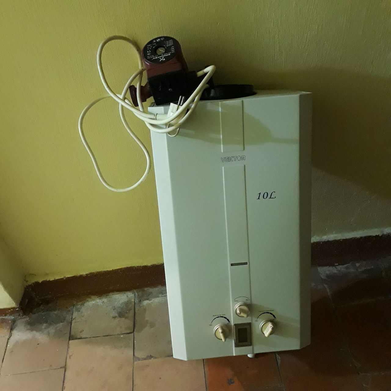 Продается газовая колонка и циркуляционный насос для отопления (Чадыр ...