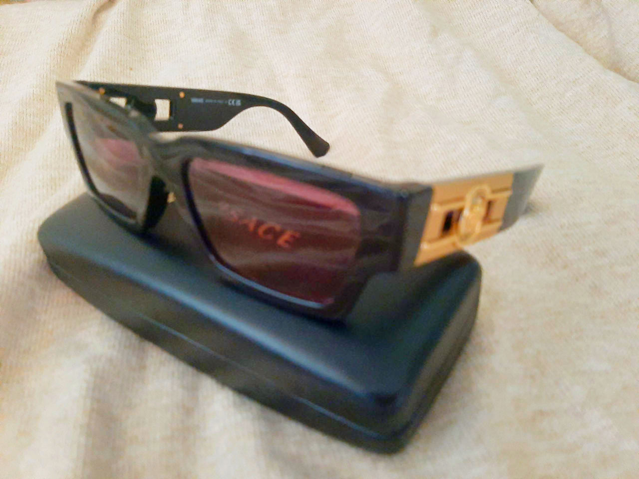 Versace. Original. Солидные. Стильные. Красивые.Очки..Торг. Привез с ...