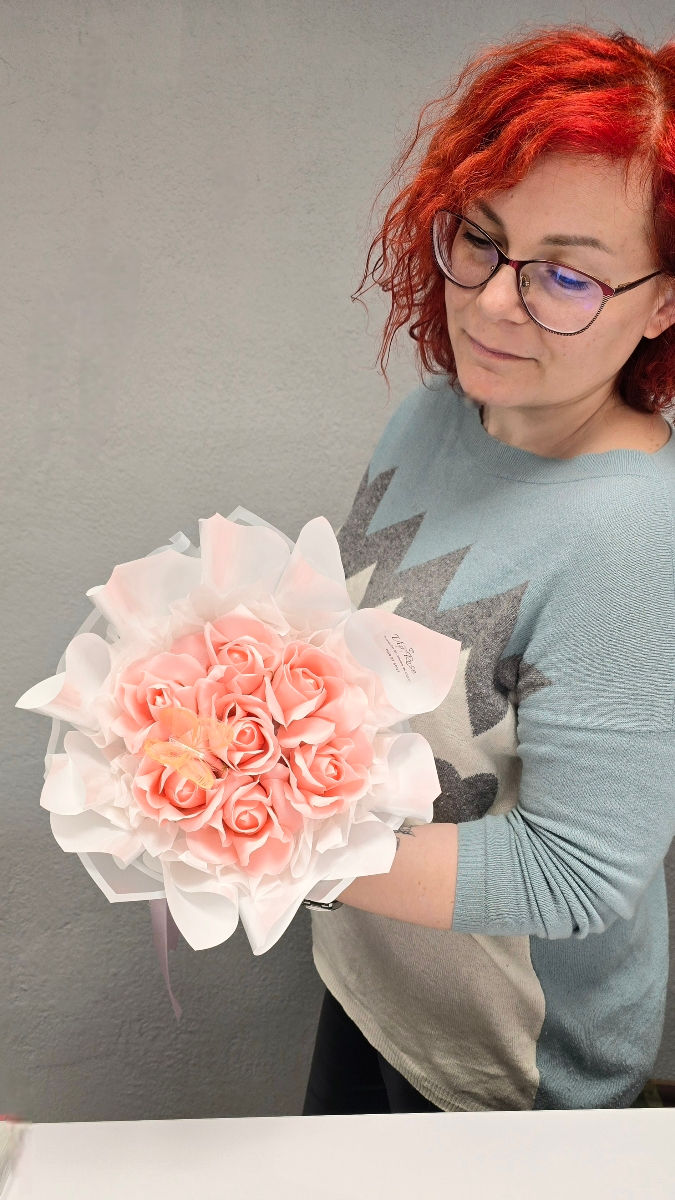 Buchet 101 trandafiri  foto 18