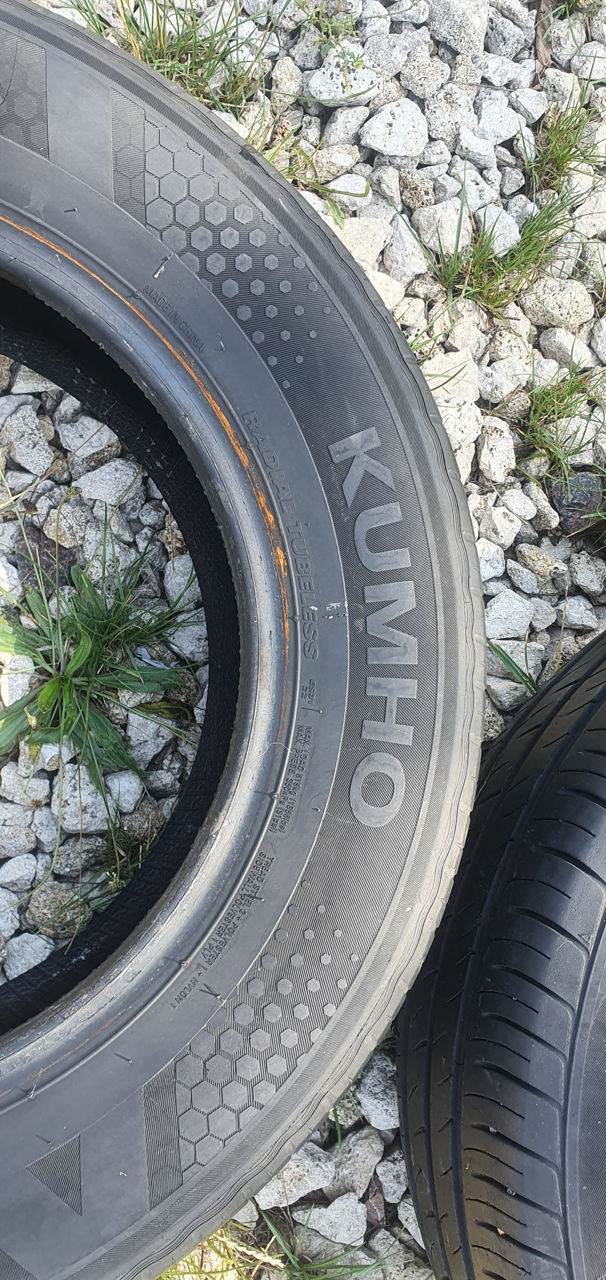 R15 195/65 Kumho ...4 Scaturi