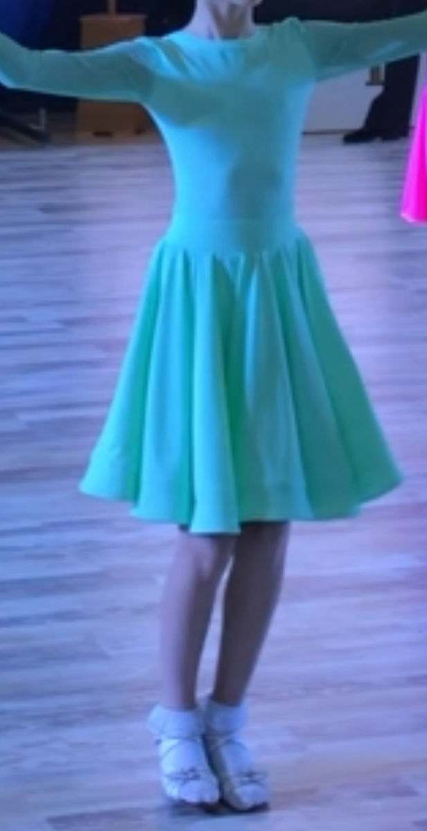 Costume pentru dansuri de gala foto 3