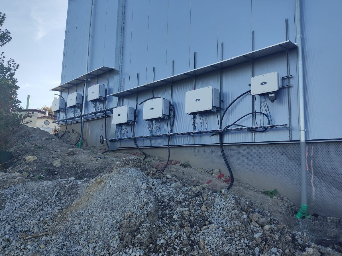 Servicii de verificare a panourilor fotovoltaice. foto 3