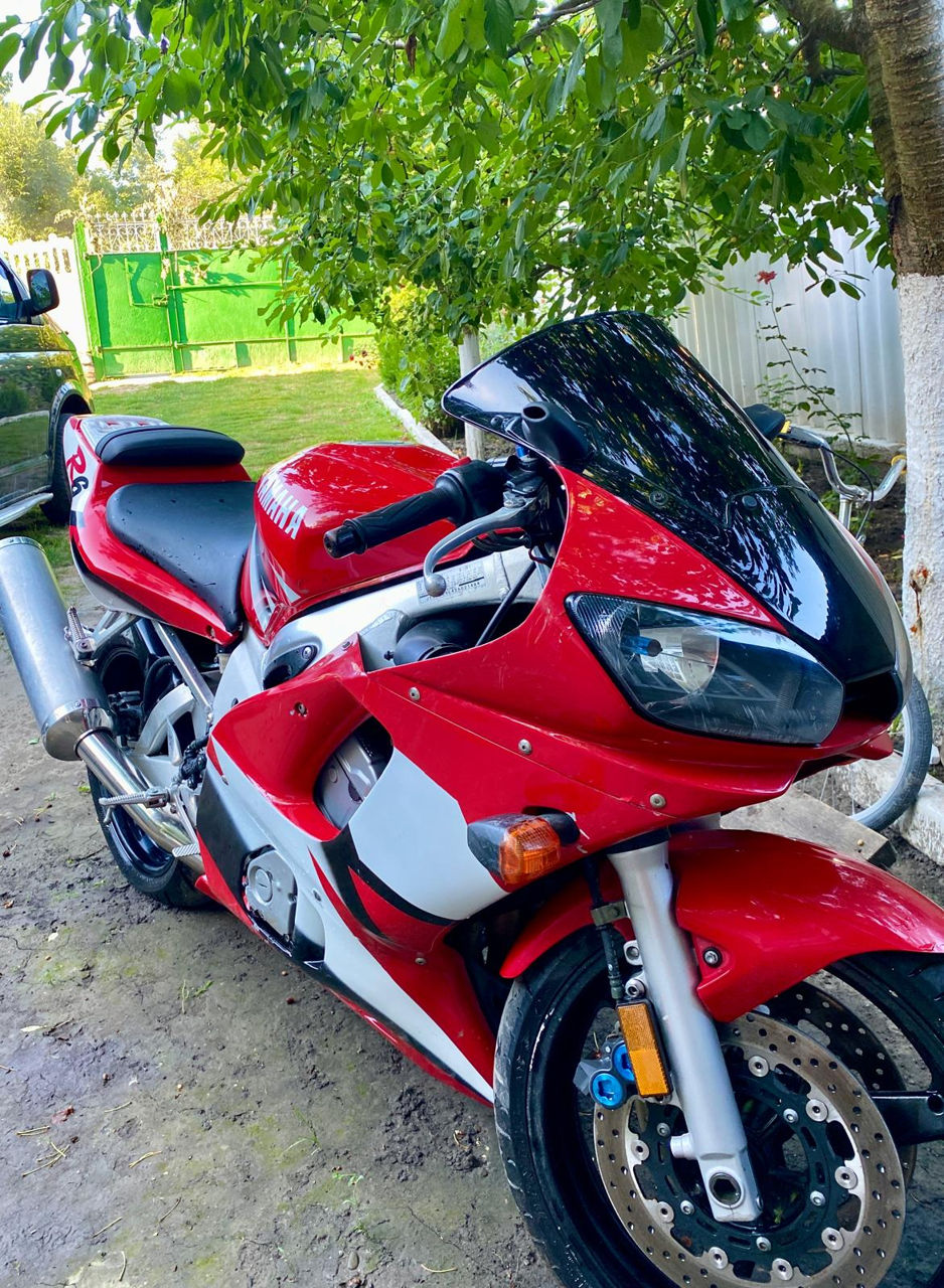 Yamaha R6 фото 2