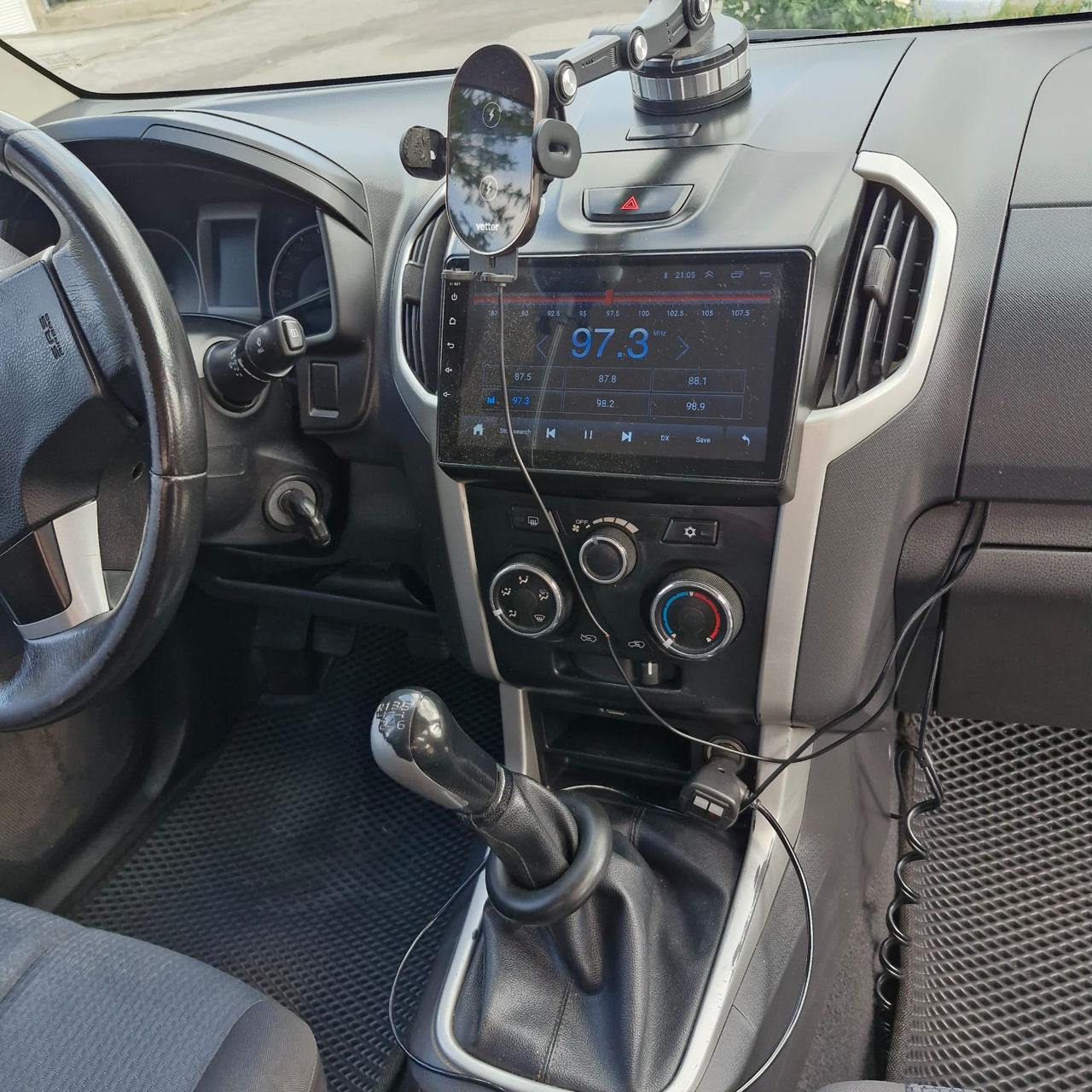 Isuzu D-Max фото 7