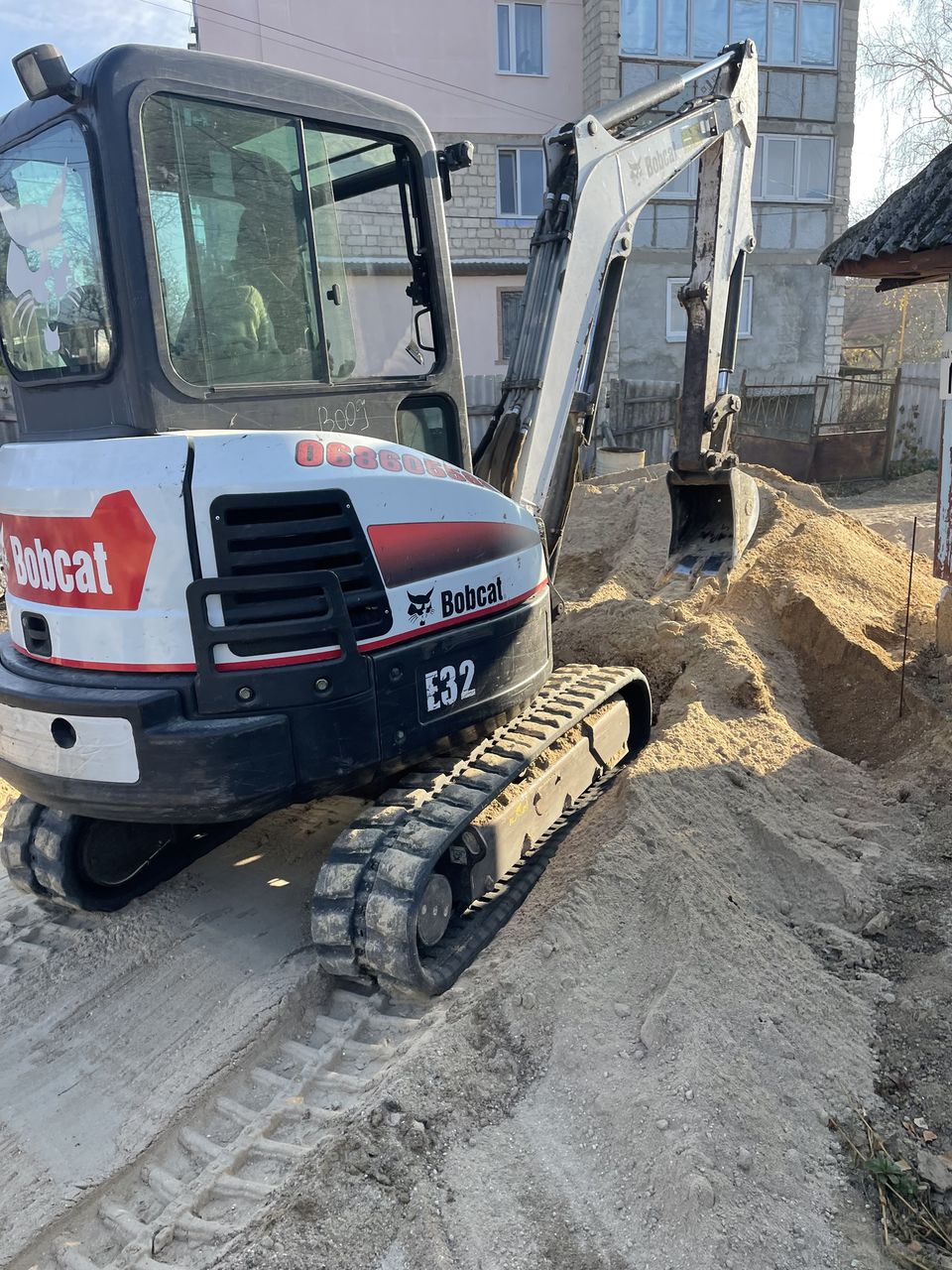 Prestam servikii minii  excavator komatsu.bobcat foto 0