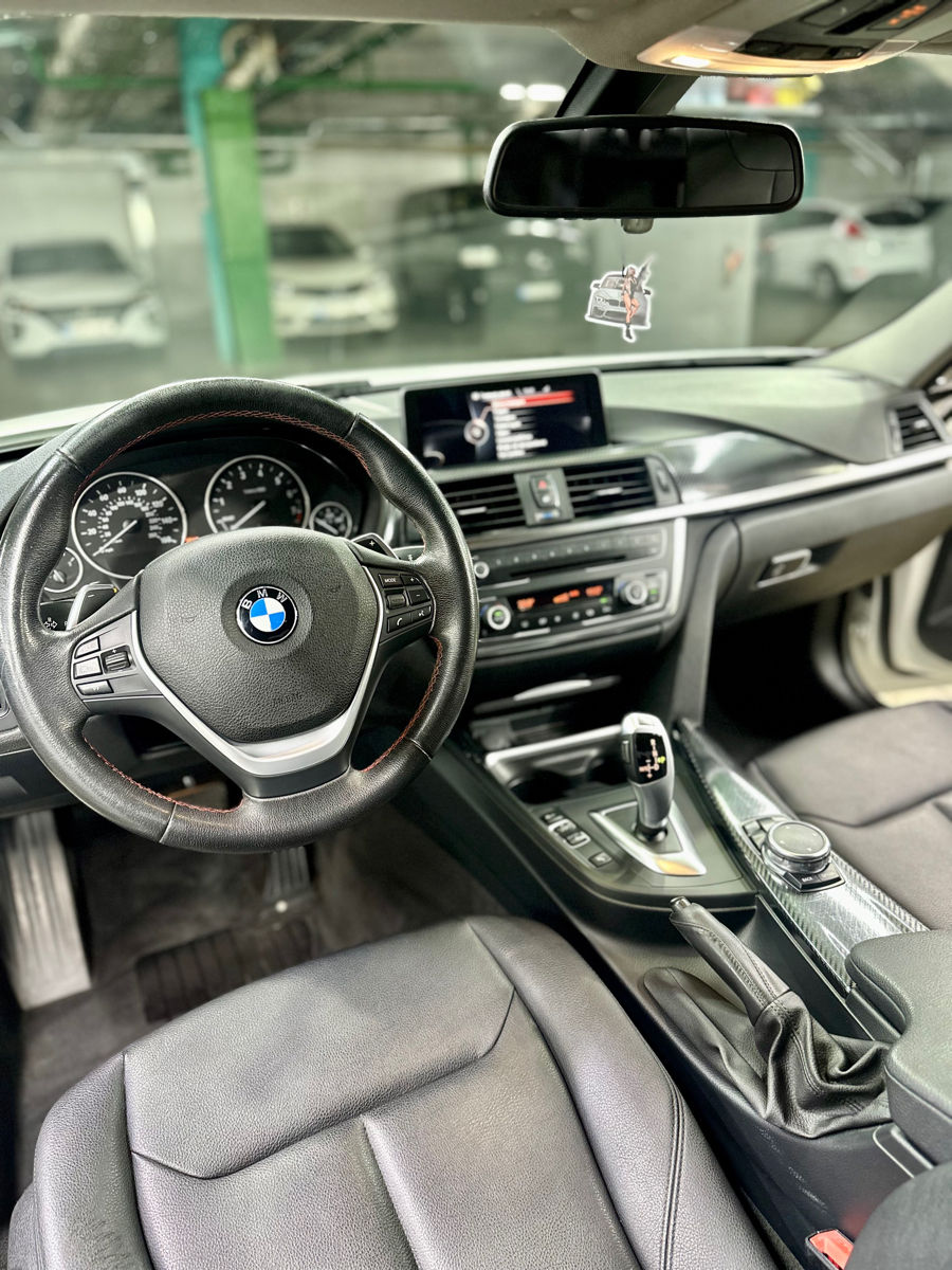 BMW 3 Series foto 5