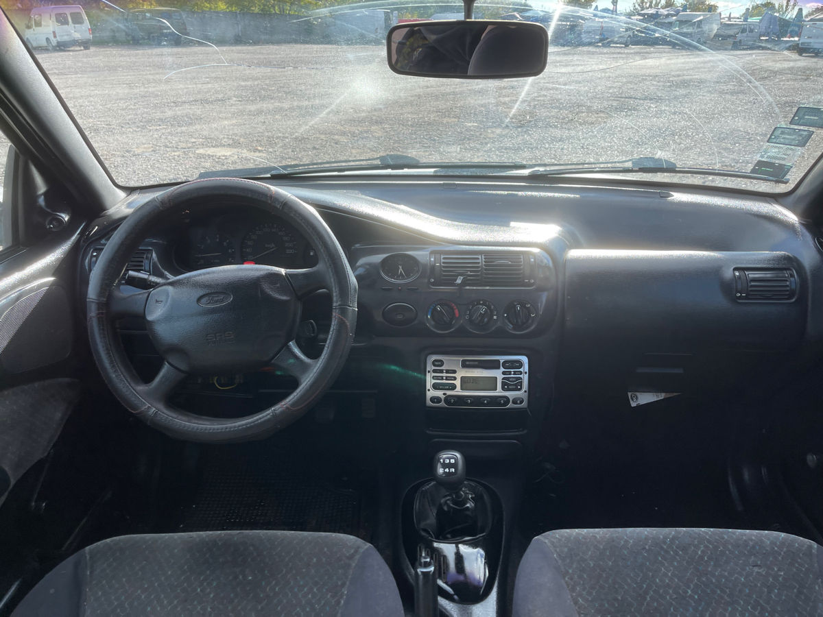 Ford Escort foto 5