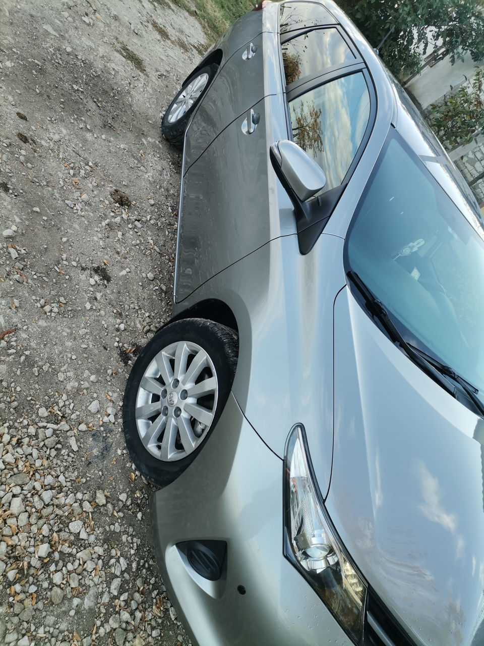 Toyota Auris foto 0