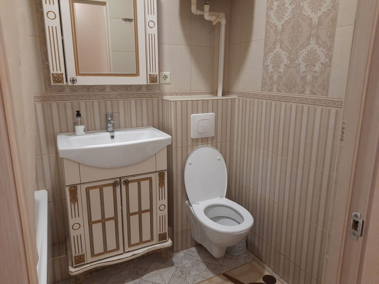 Apartament cu 2 camere, 47 m², Centru, Chișinău foto 5