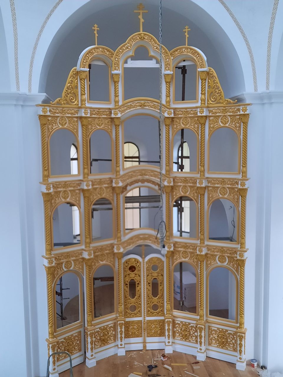 Sculptura la comamda. Iconostas. иконостасы. icoane. chivote. rastigniri. mobilier bisericesc foto 1