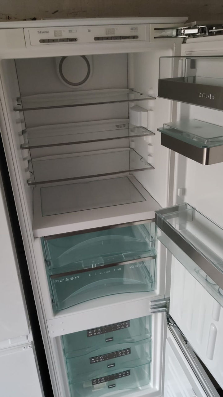 Холодильник Miele