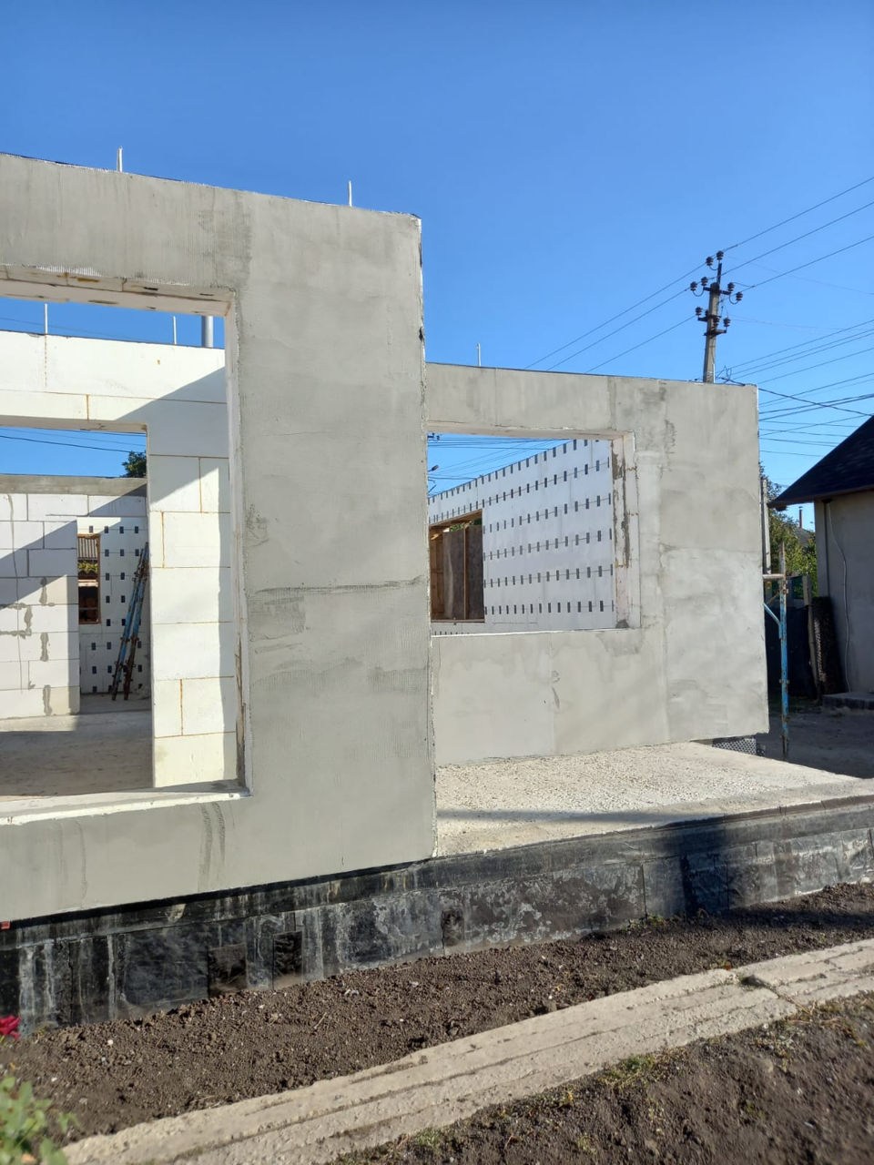 Producem la comandă cofraje din polistiren EPS100 cu distanțieri reglabile pentru Case Pasive. foto 2