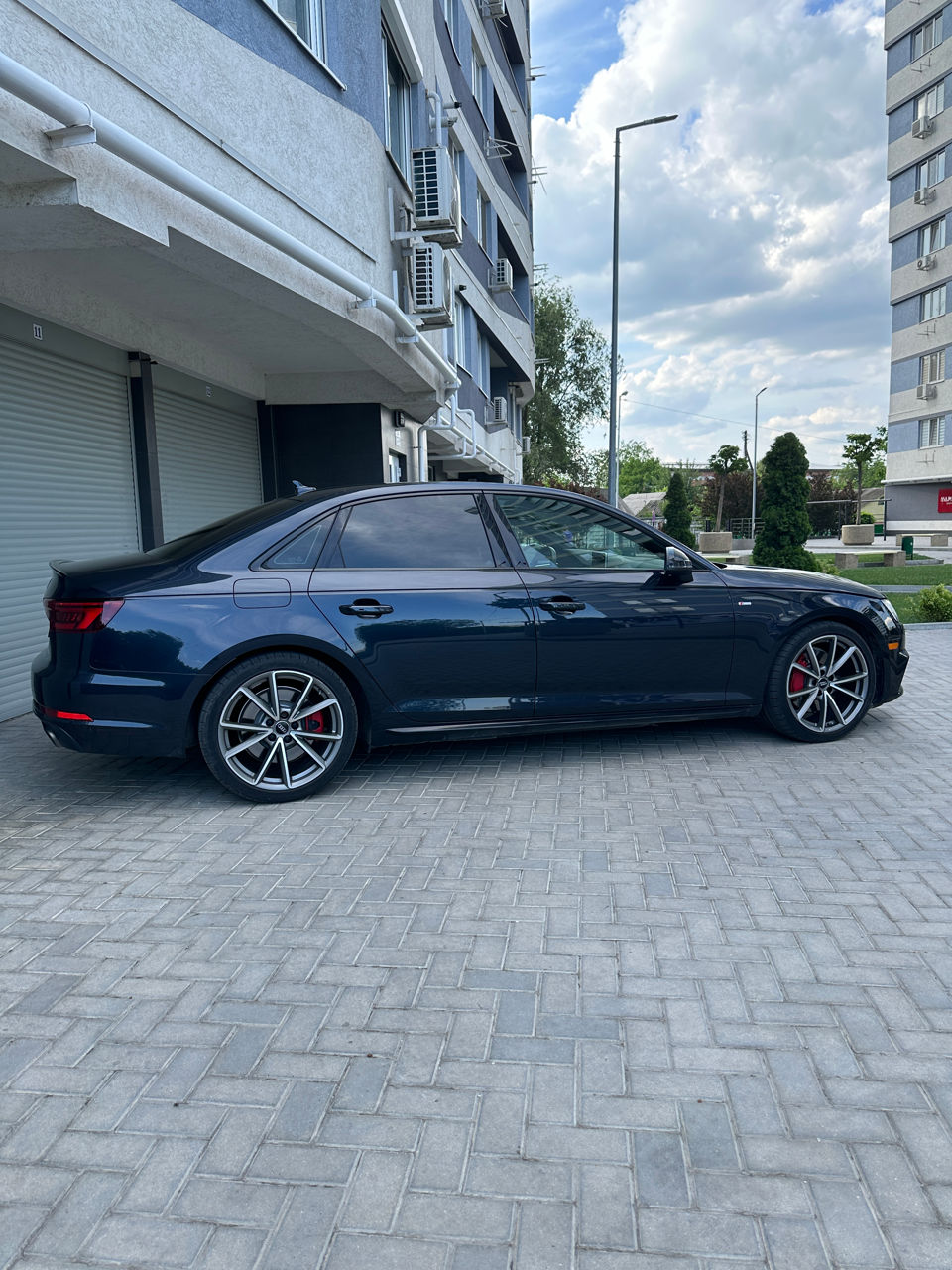 Audi A4 foto 1