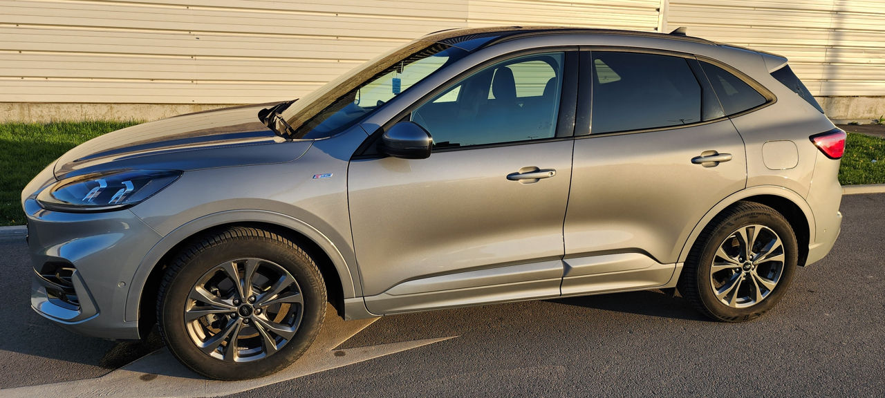 Ford Kuga foto 2