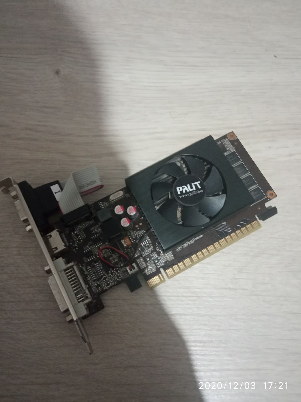 продам видеокарту GT 610 2 гб