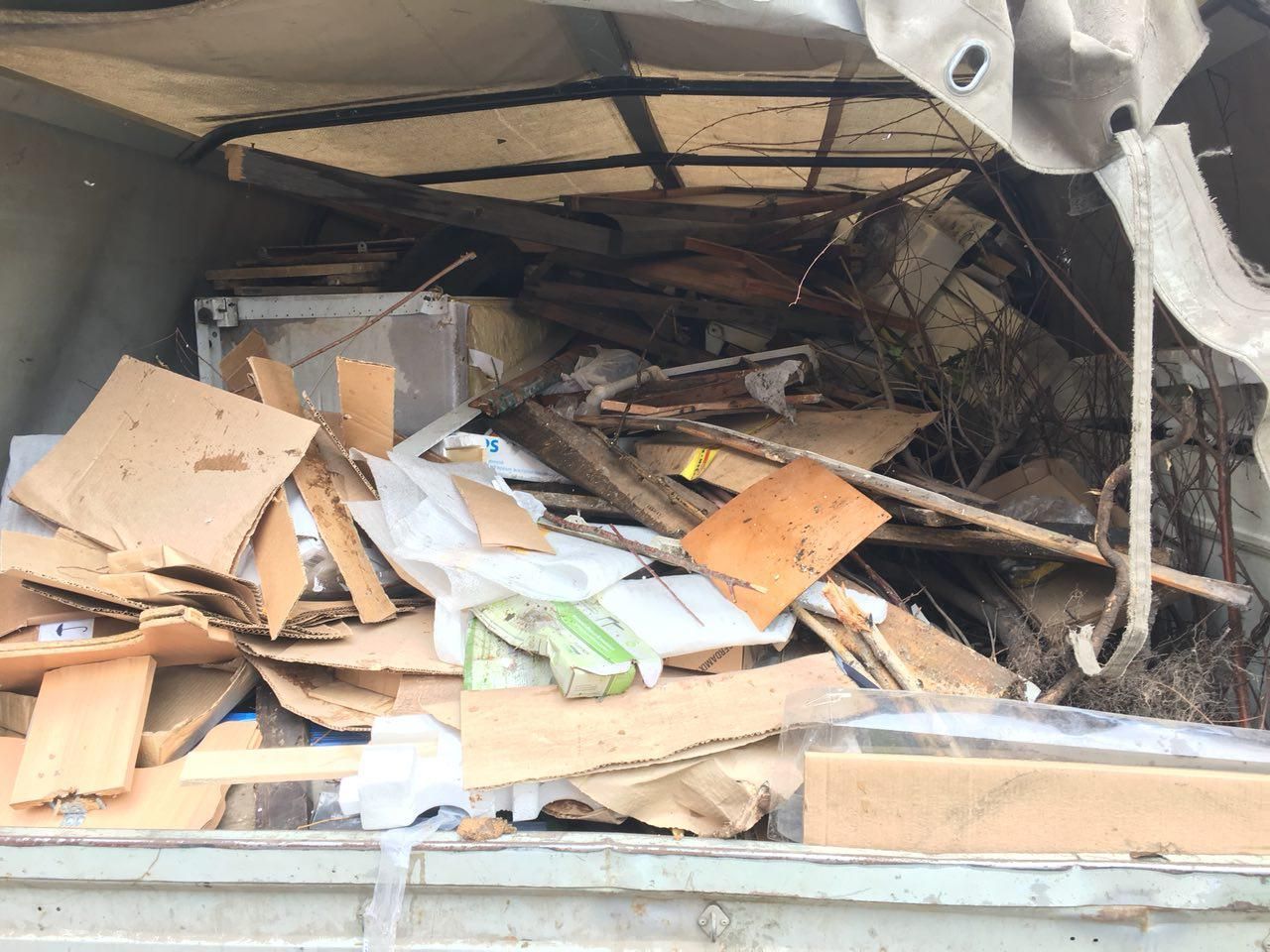 Вывоз вынос мусора!!! Быстро, качественно в удобное для вас время.