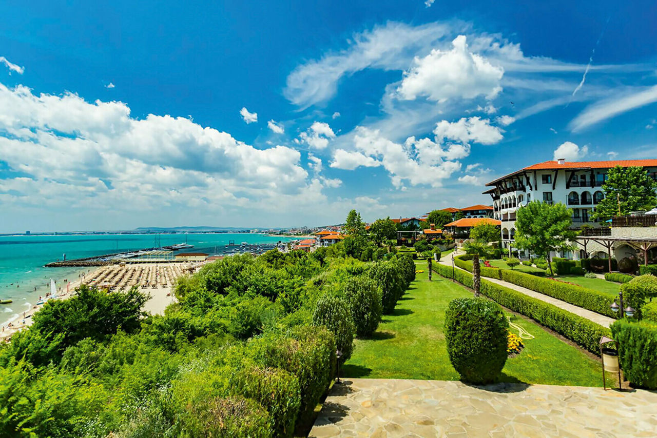 Vacanță la mare în Bulgaria! Hoteluri pe prima linie – oferte fierbinti! foto 1