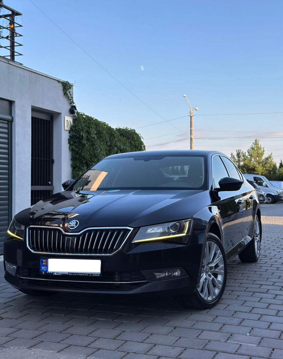 Skoda Superb foto 0