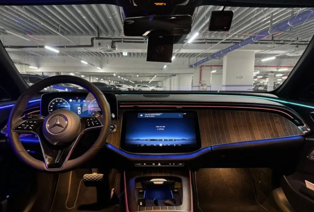 Mercedes E-Class фото 4