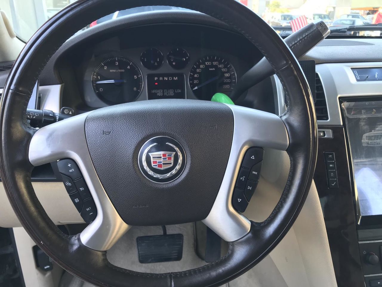 Cadillac Escalade foto 8