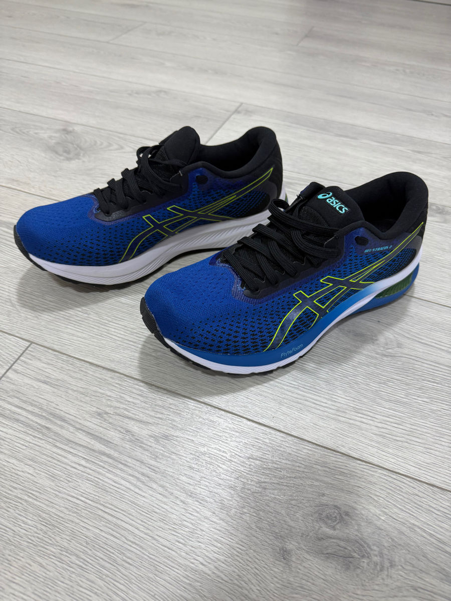 New Asics Gel-STRATUS 2, 43, 90€ foto 1