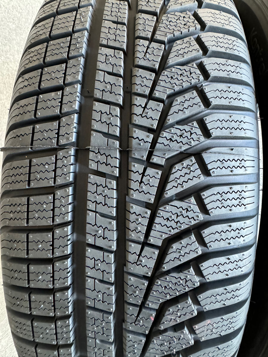 225/60 R17 Hankook iarnă