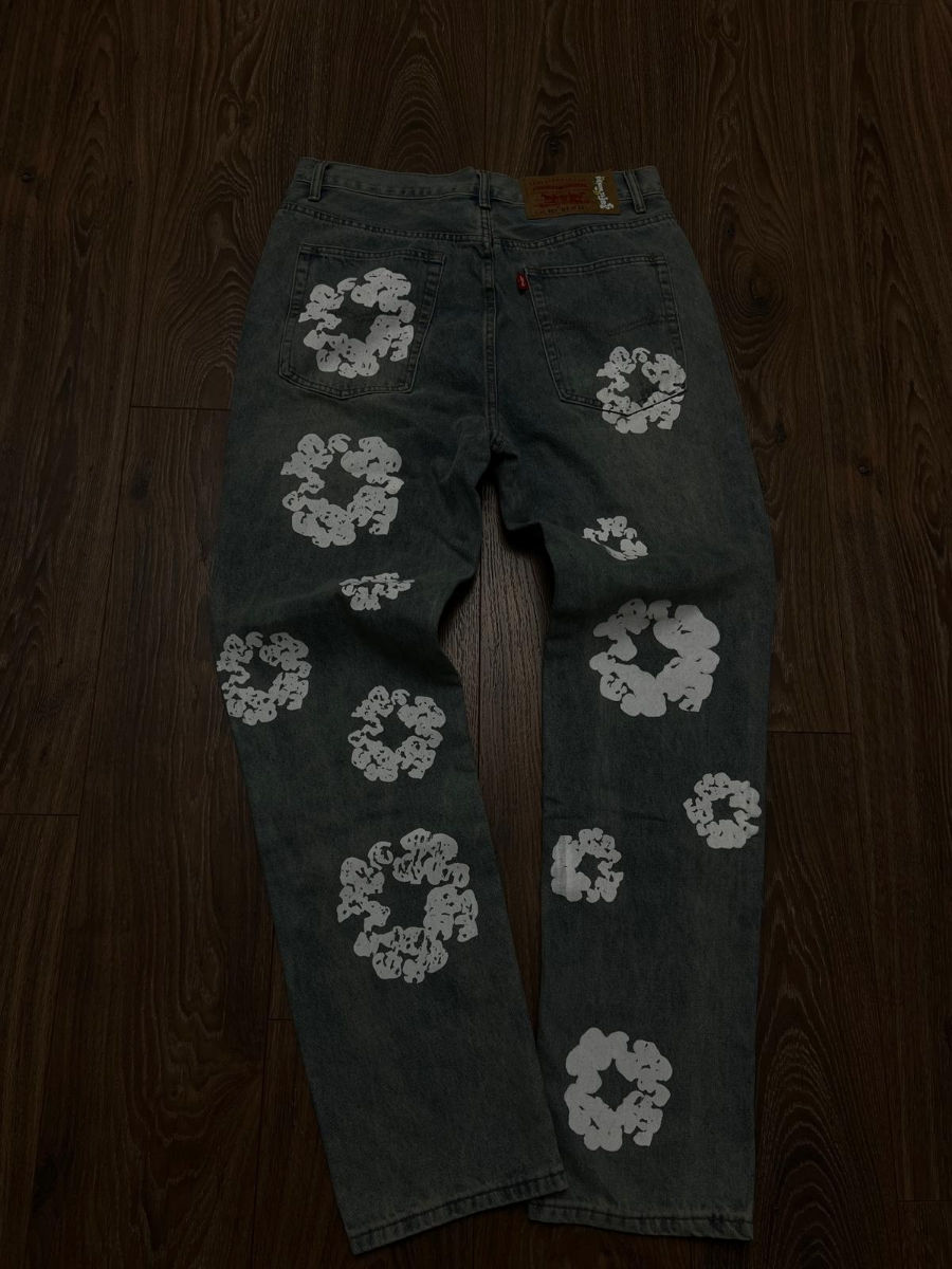 Pantaloni denim tears și curele:Burbarry(cu 2 pârți),2 louis vuitton și Amiri foto 5