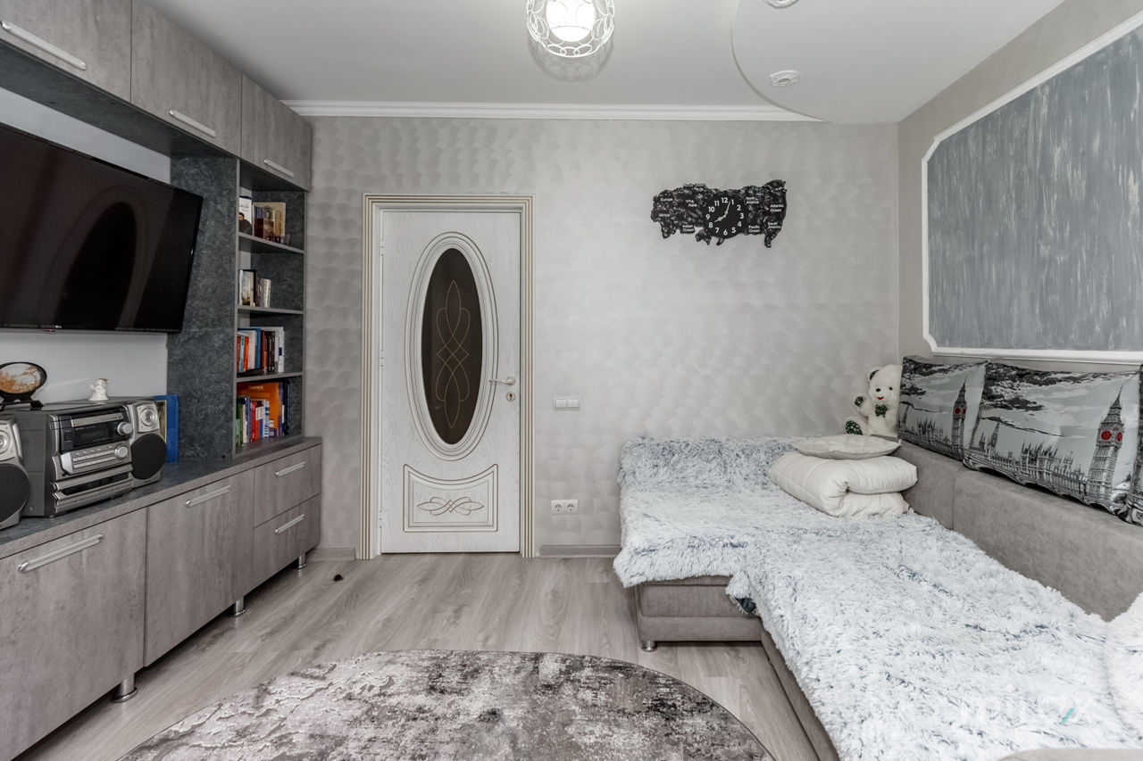 Apartament cu 3 camere, 115 m², Buiucani, Chișinău foto 8