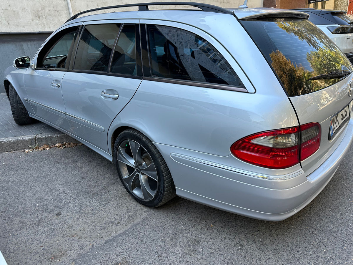 Mercedes E-Class foto 1