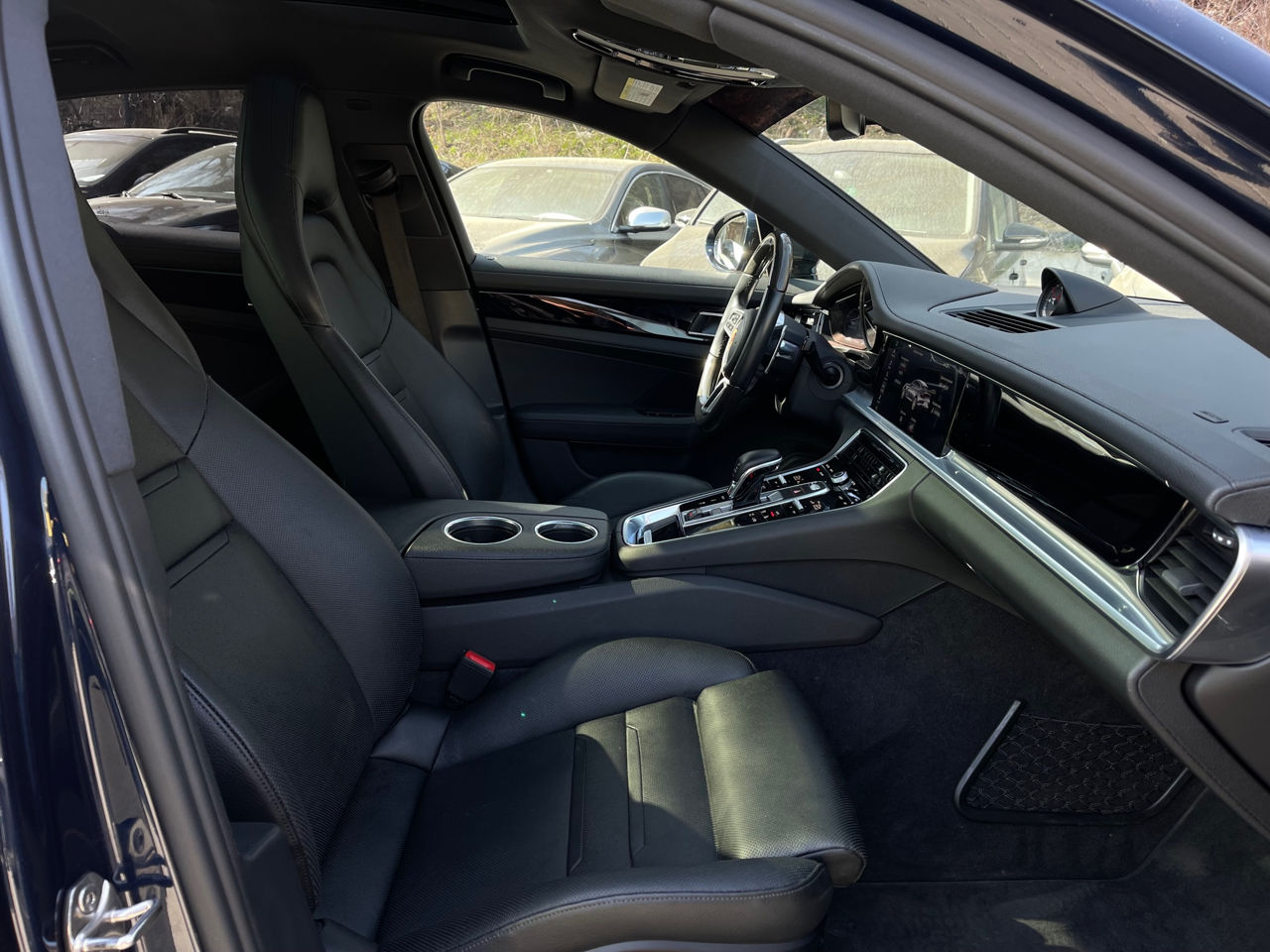 Porsche Panamera foto 16