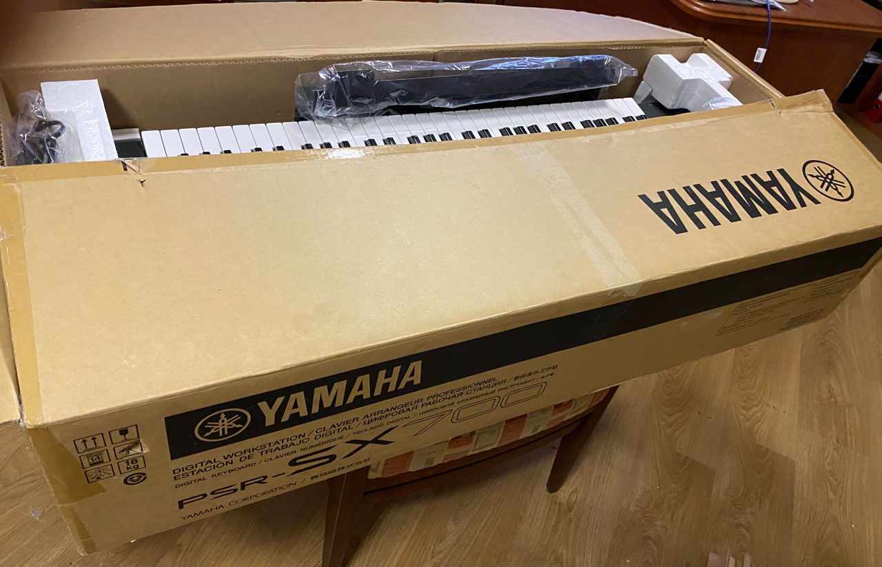 Yamaha PSR SX700 foto 3