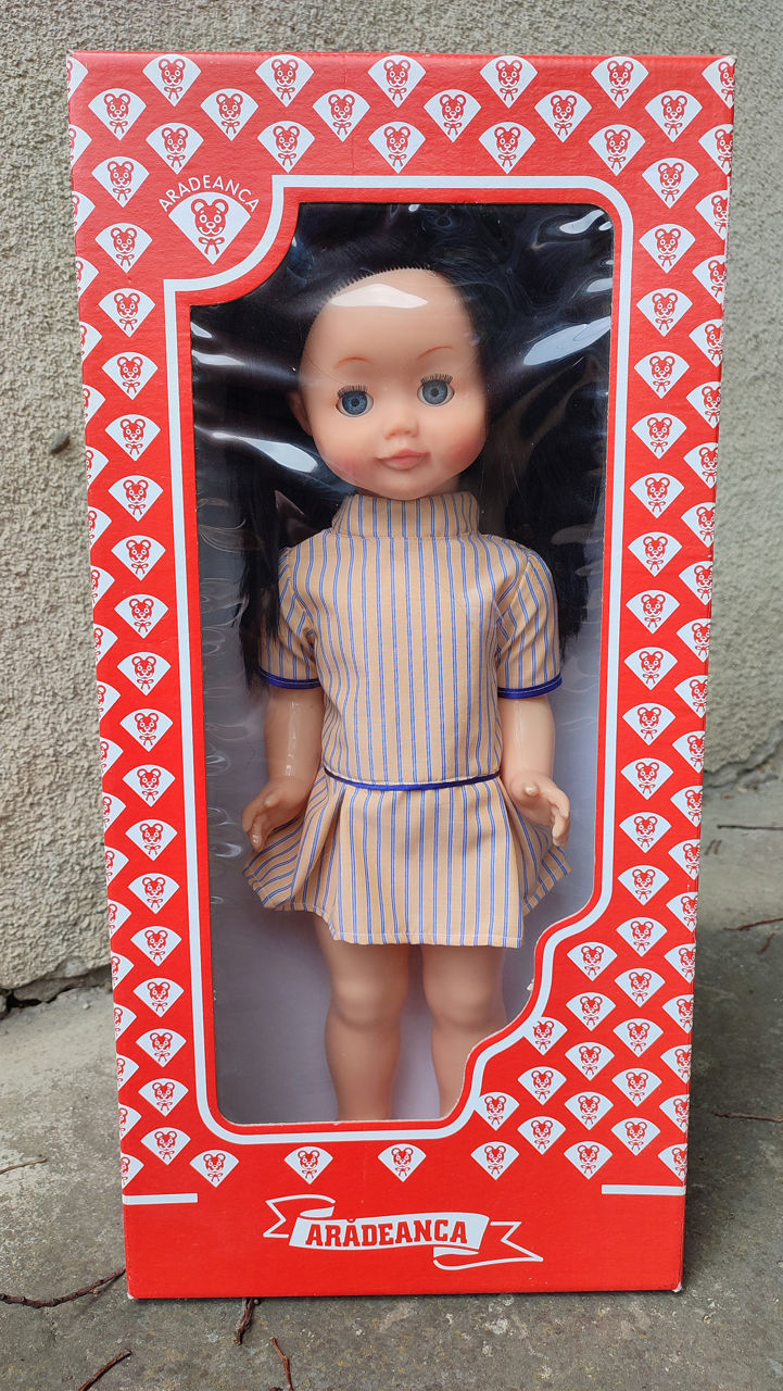 Papusa Ioana. Bruneta cu ochi albastri. Inaltime 60 cm. foto 2
