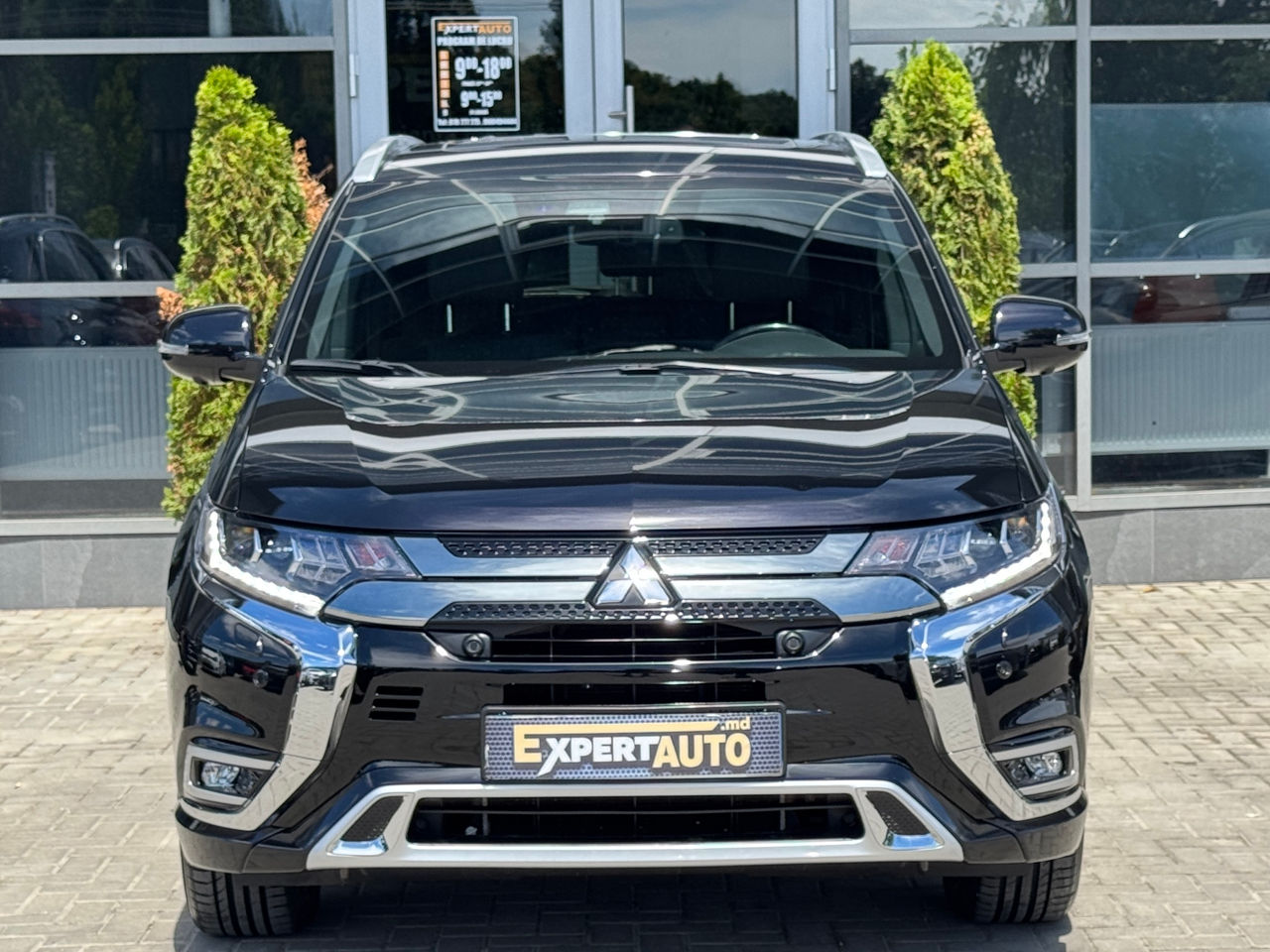 Mitsubishi Outlander — фото 2