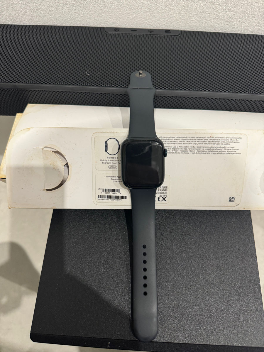 Apple Watch 8 foto 1