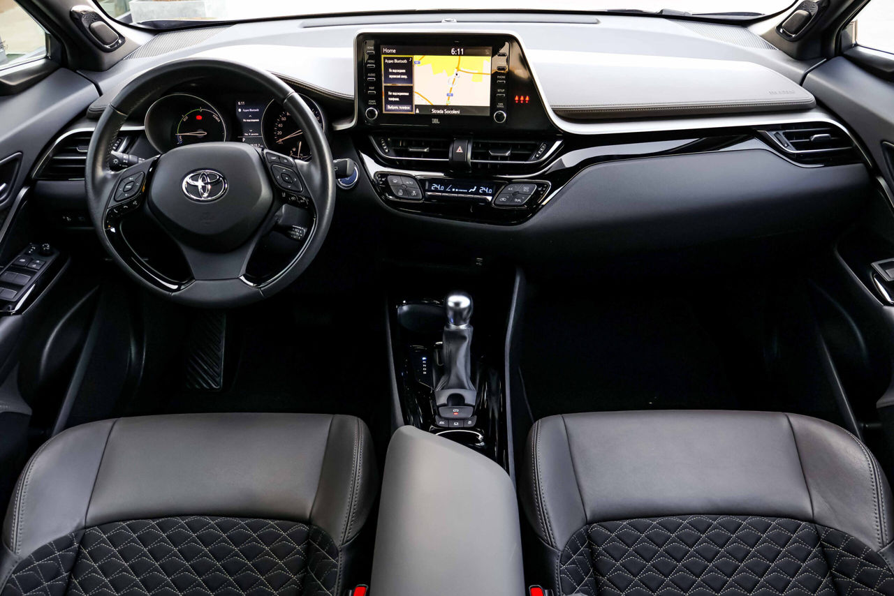 Toyota C-HR фото 16
