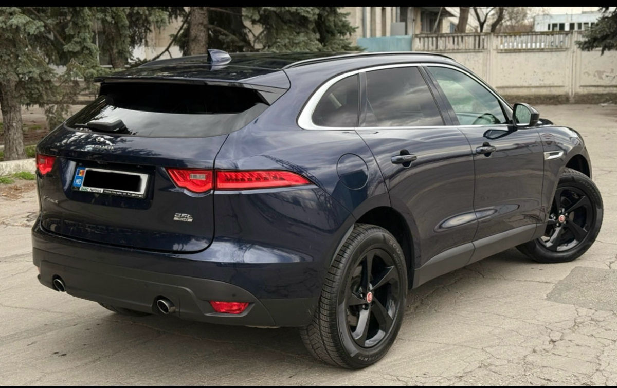 Jaguar F-PACE foto 3