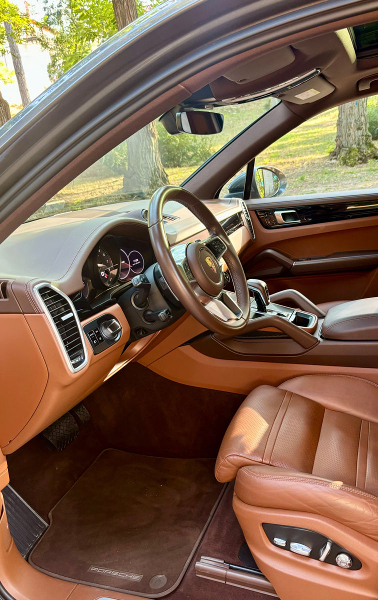 Porsche Cayenne foto 8