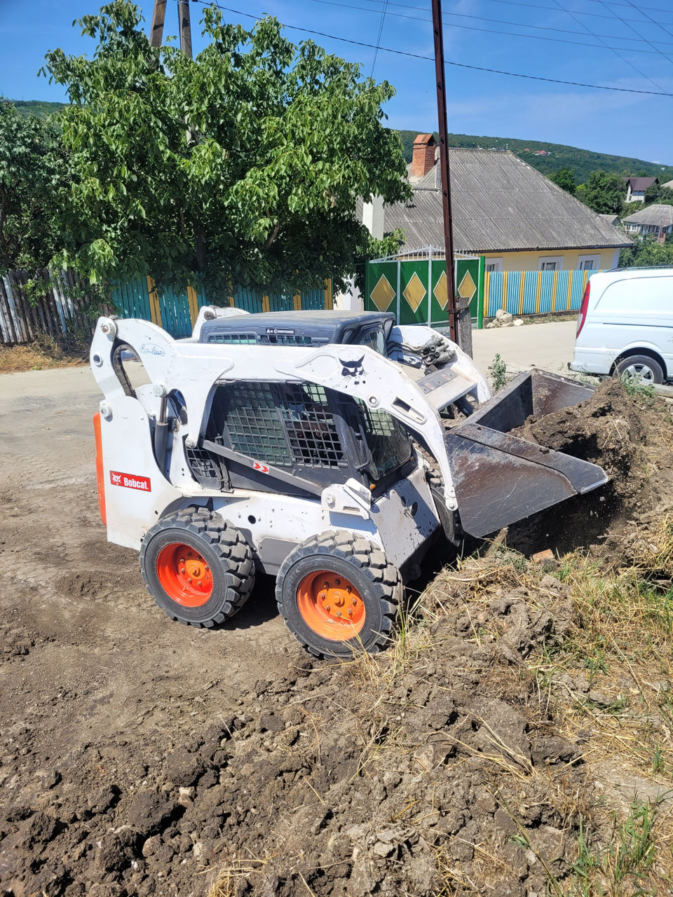 Servicii bobcat camaz foto 1