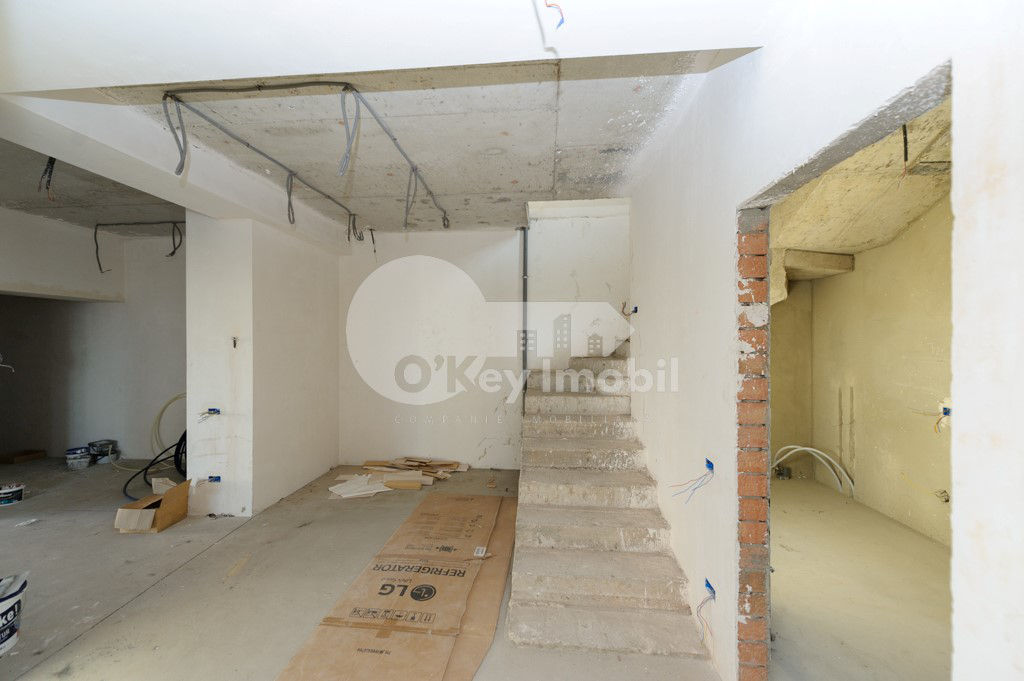 Duplex, 300 mp, versiune albă, 2 nivele + mansardă, Ciocana 249000 € ! foto 10