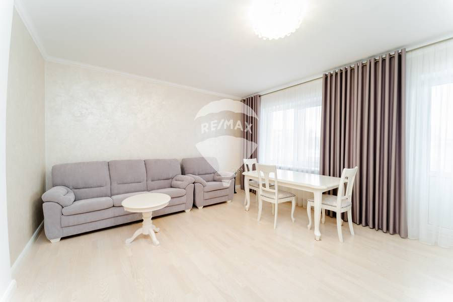 Apartament cu 4 camere, 130 m², Centru, Chișinău foto 1