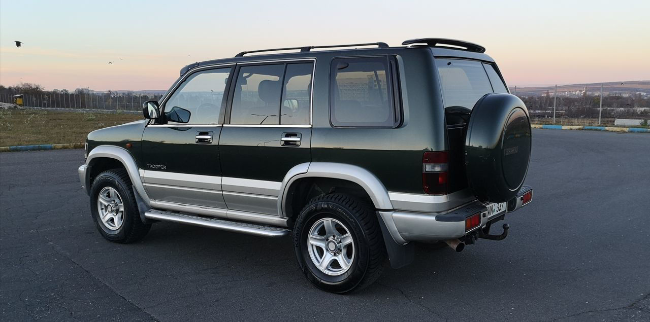 Isuzu Trooper foto 6