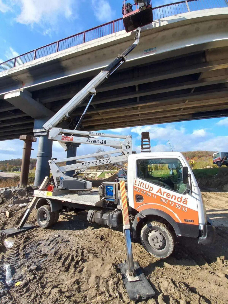 Servicii Autoturn/ lucrări la înălțime  24/7 foto 14