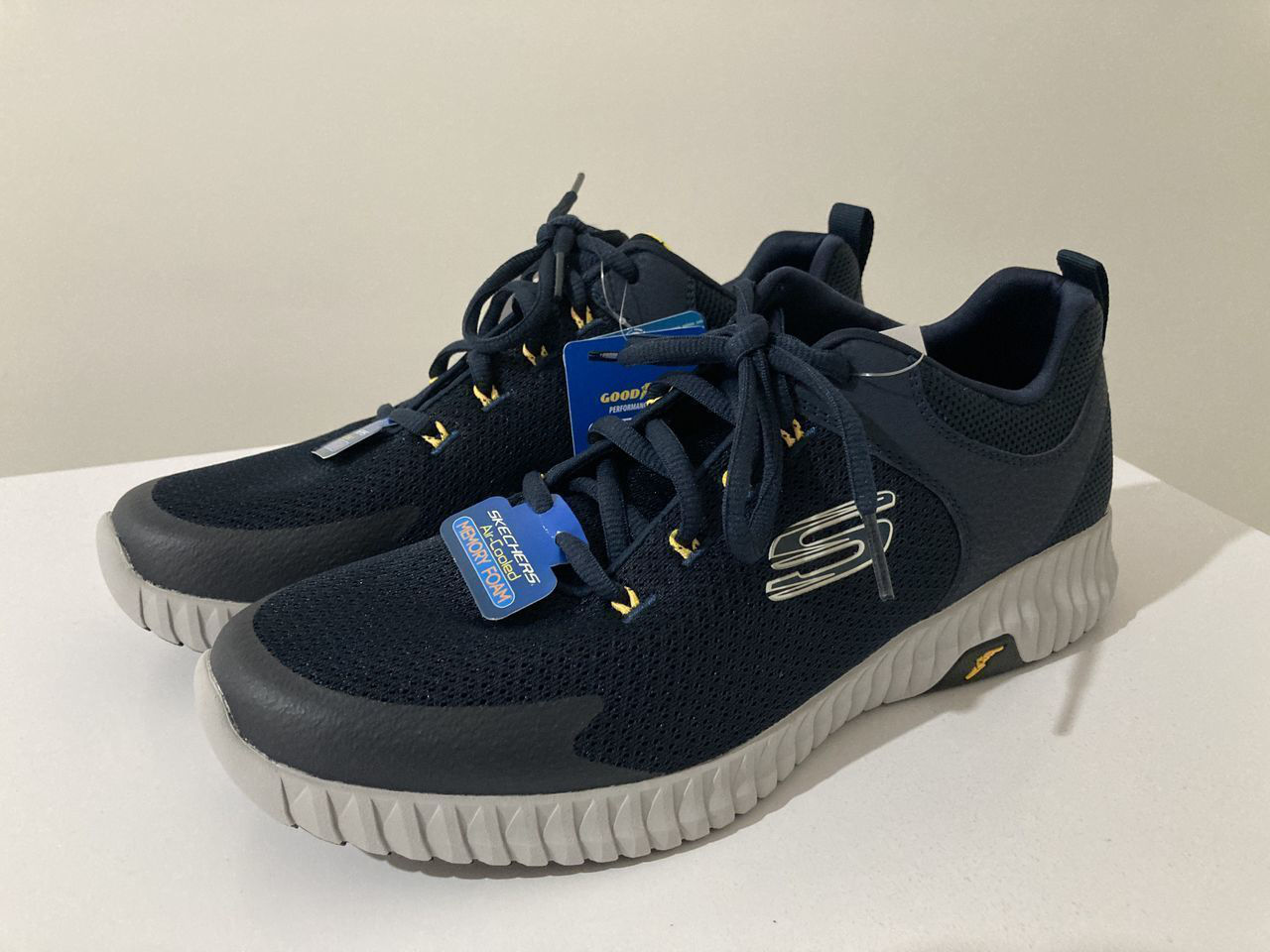 women skechers hands free slip ins