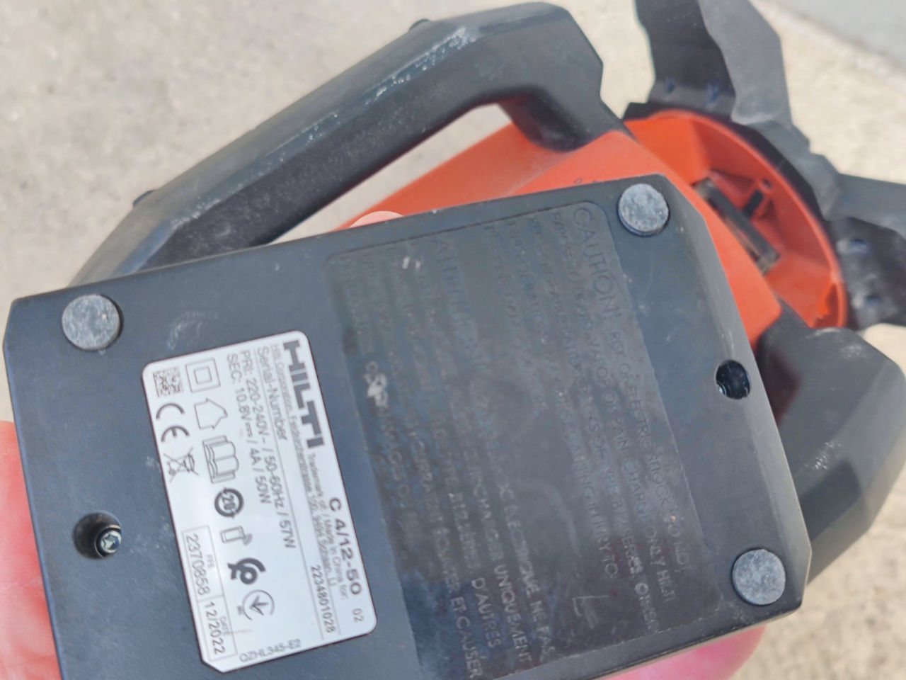 Hilti PR-30 HVS model nou + Încărcător + Detector = 690 euro foto 9
